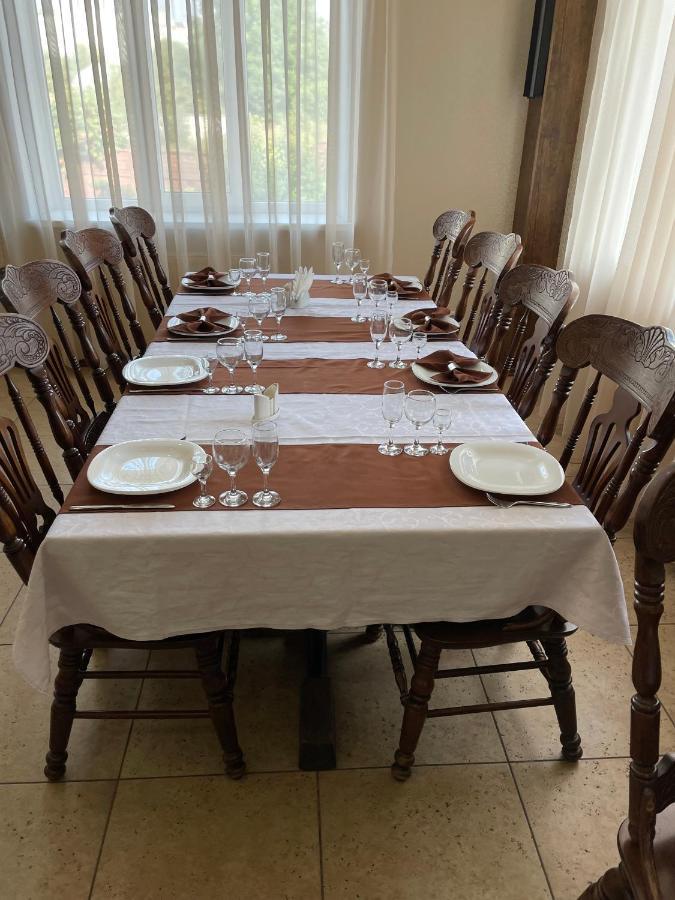 Hotel Grant Pesochin Dış mekan fotoğraf