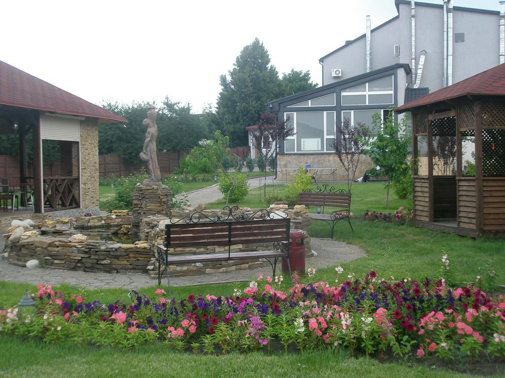 Hotel Grant Pesochin Dış mekan fotoğraf