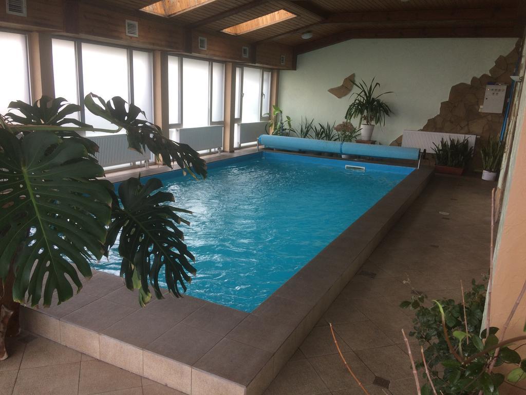 Hotel Grant Pesochin Dış mekan fotoğraf