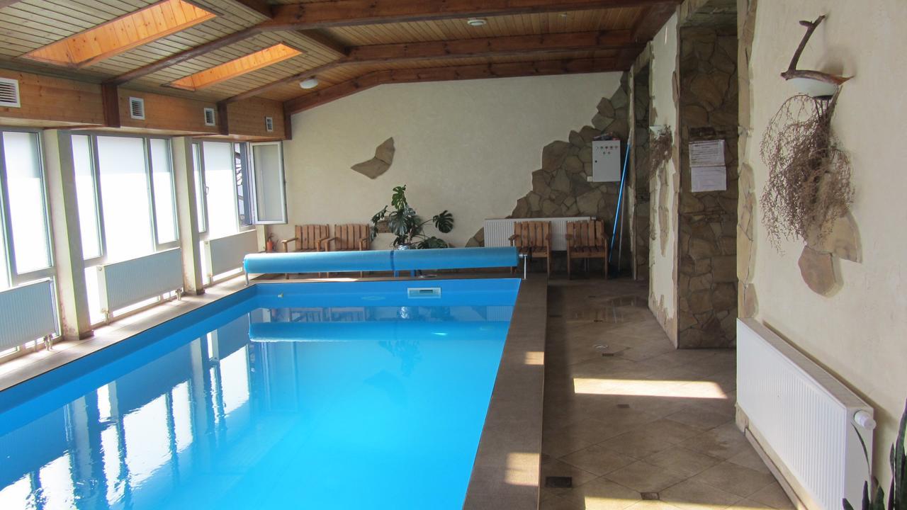 Hotel Grant Pesochin Dış mekan fotoğraf